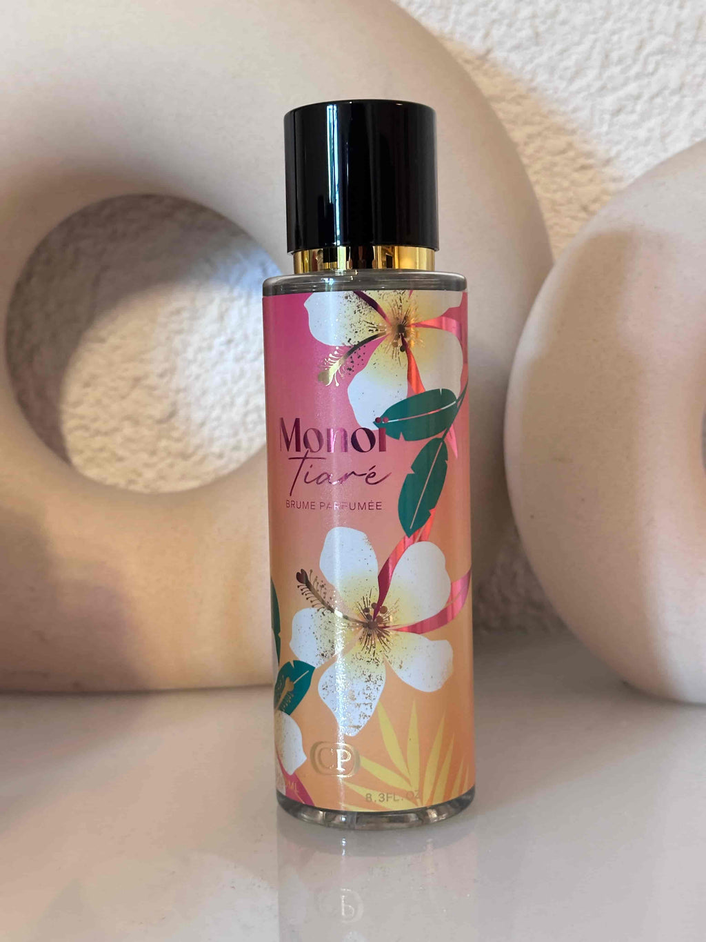 Notes de fleur de tiaré, ylang-ylang et noix de coco