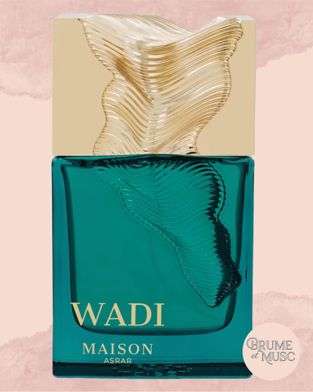 Flacon luxueux Wadi de Maison Asrar, parfum aux notes de noix de coco, ananas et fève tonka.